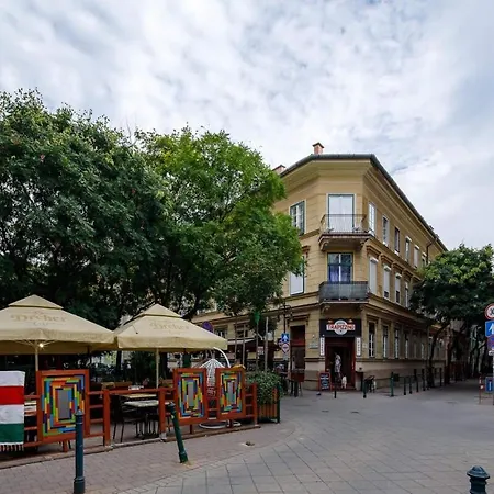 Central And Modern In Angels Street דירה *