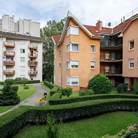 Central And Modern In Angels Street Apartamento Budapest
